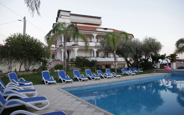 Arenas Hotel