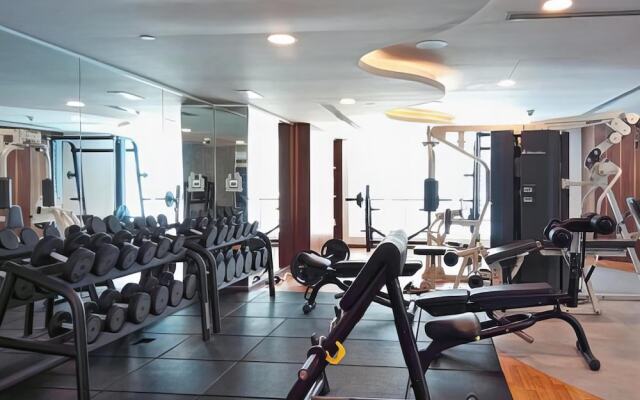 Lux BnB I X1 Tower I Golf Course & Sea Views