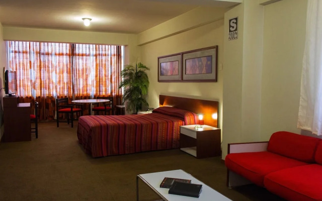 Camino Real Hotel