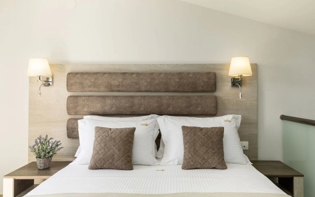 Aria Garden Suites