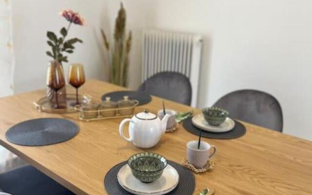 Top roof appartment Oropos 5' beach