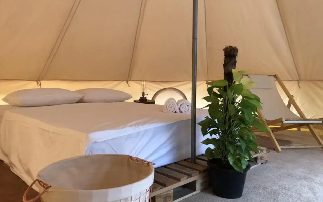 Roost Glamping