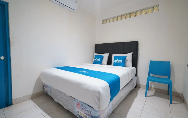 Rehat at Paskal Pelangi