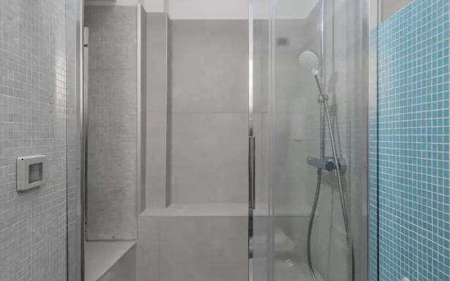 Modern Apartment With Mezzanine by Wonderful Italy