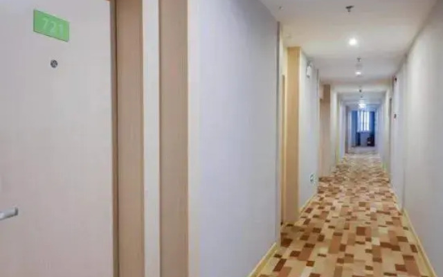 Motel Hotel (Nanjing Gulou subway station)