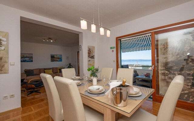 Amazing Home in Makarska With Wifi and 3 Bedrooms