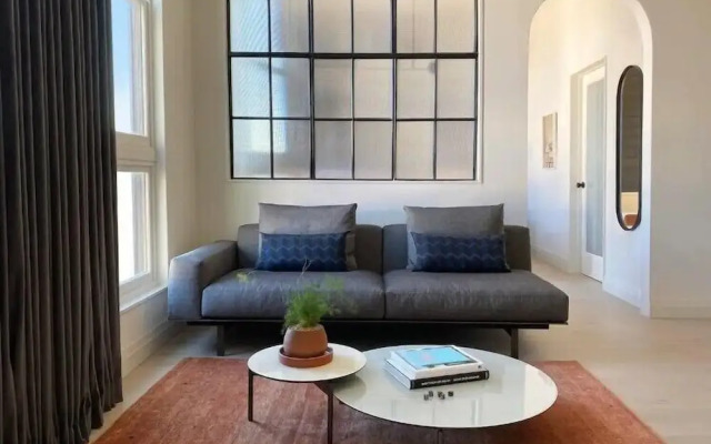 Archway Hotel & Residences