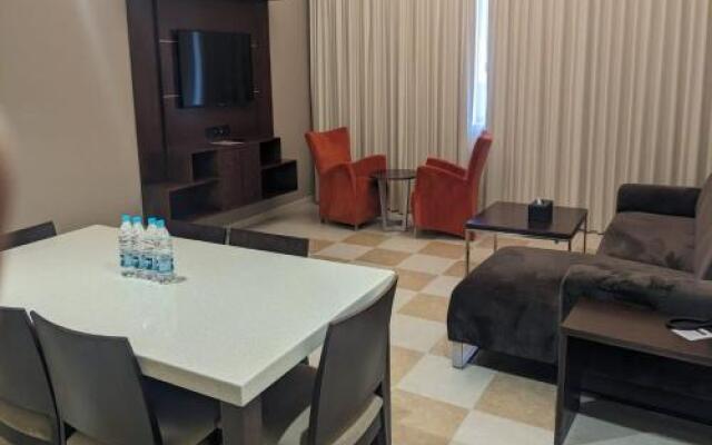 RAF Hotel & Suites