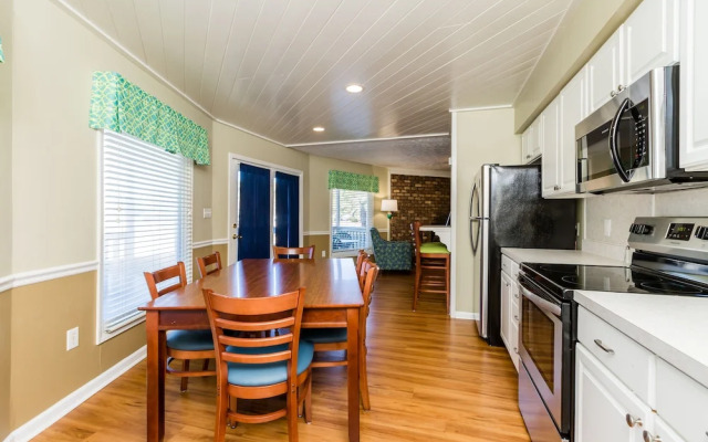 Country Club Villas