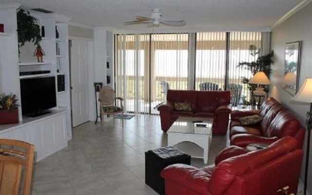 Hibiscus B302 3 Bedroom Condo