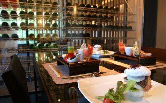 SUICHOKAN - Caters to women