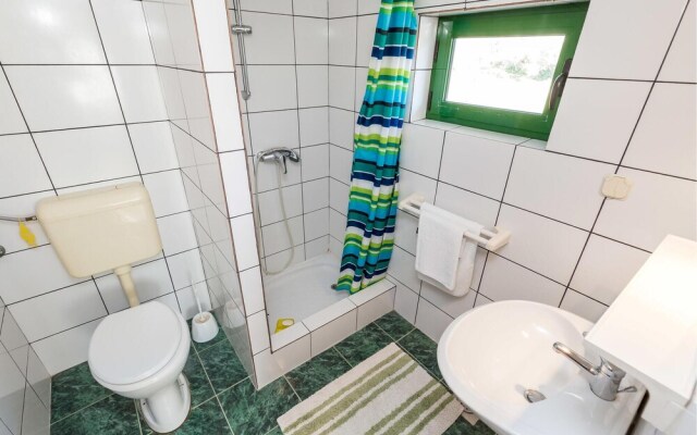 Amazing Apartment in Banjol With 1 Bedrooms and Wifi