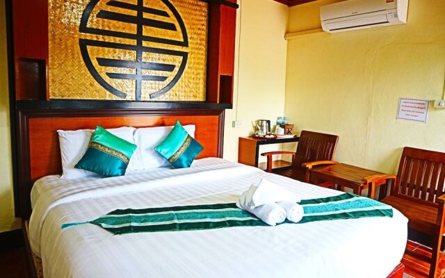 Chasa Rakthai Resort