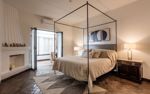 Panoramic Paradise 3BR Overlooking SMA