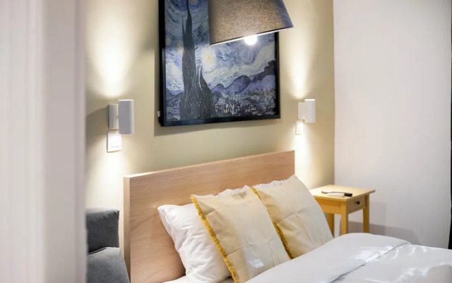 Starry Nights - Elegent Studio in Athens