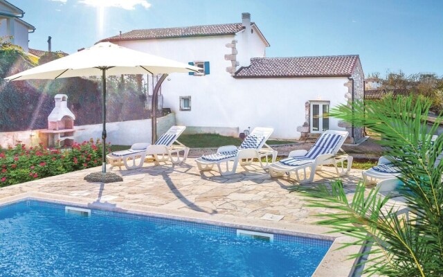 Stunning Home in Ruzici With Wifi and 3 Bedrooms