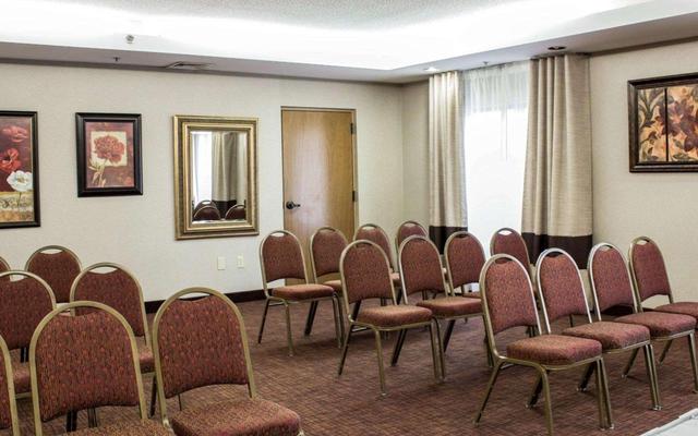 Comfort Suites Regency Park