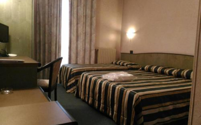 J Hotel