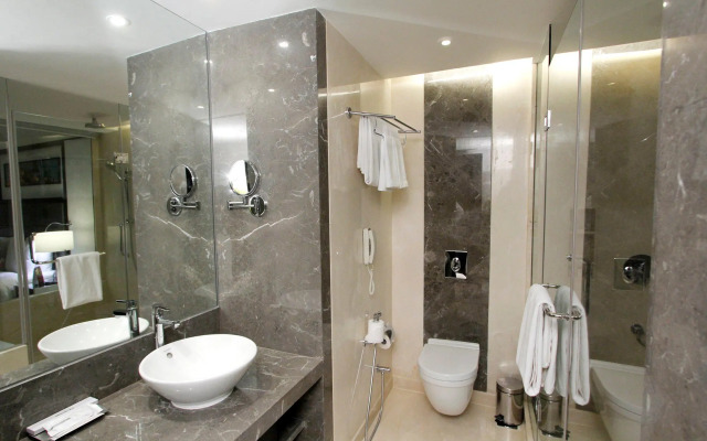 Crowne Plaza Pune City Centre by IHG