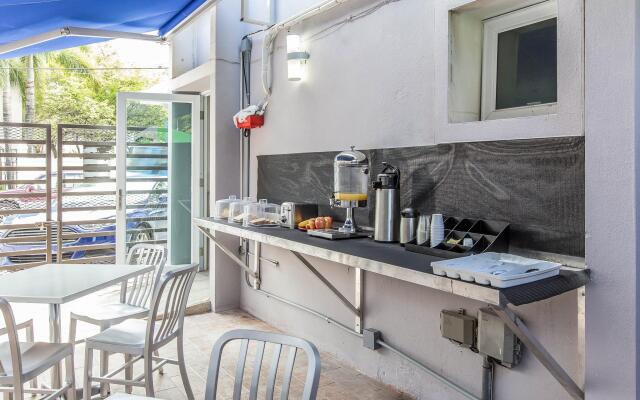 Le Consulat, An Ascend Collection Hotel