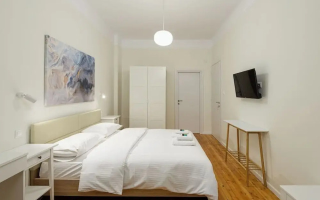 Trentatre, Nilie Hospitality MGMT