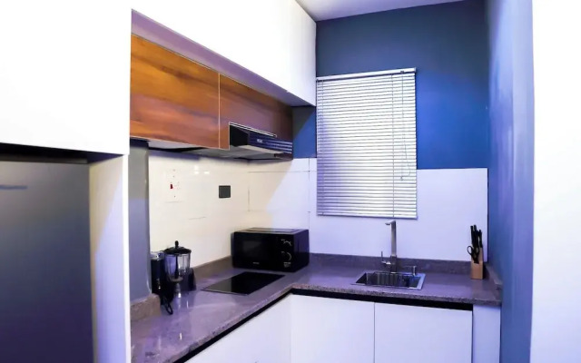 Heroes Luxury Apartments and Suites