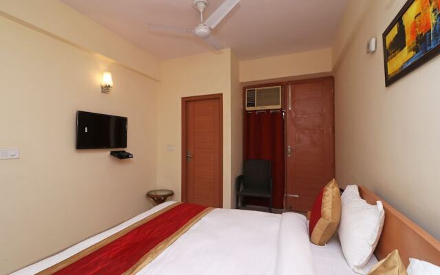 Collection O 82470 Hotel Rent Abode Aone Inn