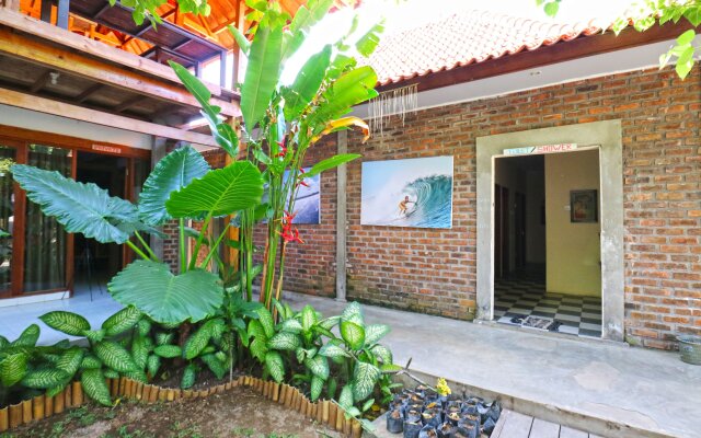 Indopurejoy House - Komala Indah Cottages - Hostel