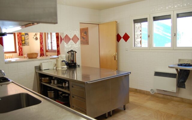 Beautiful Chalet in Champagny-en-vanoise With Sauna