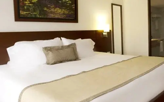 Radisson Bogota Metrotel - 4 Nights, Bogotá, Colombia