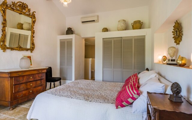 Beautiful Villa in Paradou With Swimming Pool