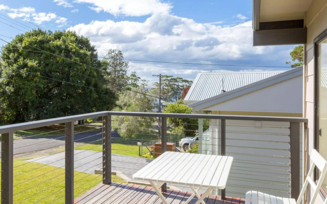 Shanti at Hyams Beach 4pm Check Out Sundays