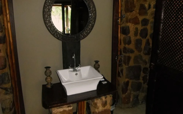 Mangwa Valley Game Lodge