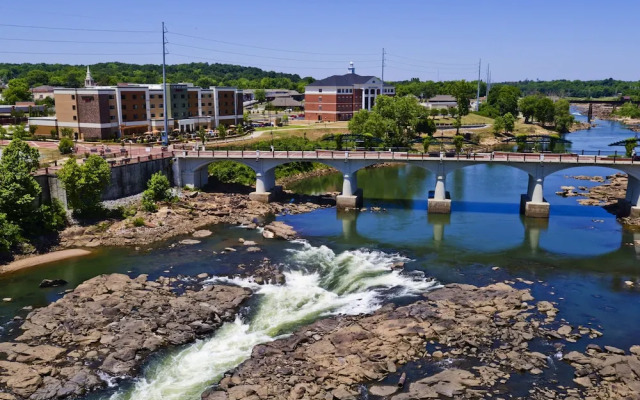 Courtyard Columbus Phenix City/Riverfront