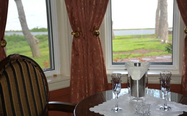 Rose Manor Inn B & B