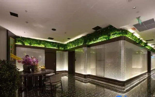 Shenyang Station X Hotel (Taiyuan Street Wanda Plaza)