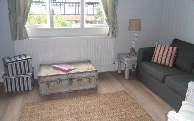 Claremont House Holiday Apartments