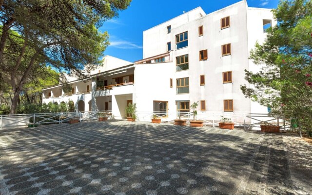 2507 Red Apartment by Barbarhouse