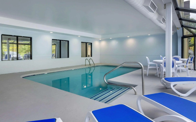 Comfort Inn & Suites Troutville - Roanoke North / Daleville
