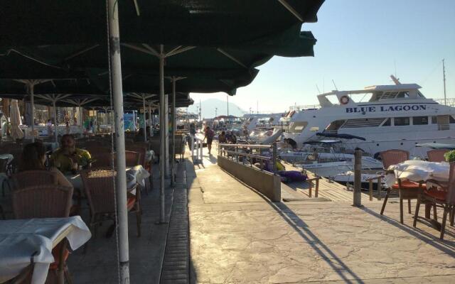 Pervolaris Cottages 2