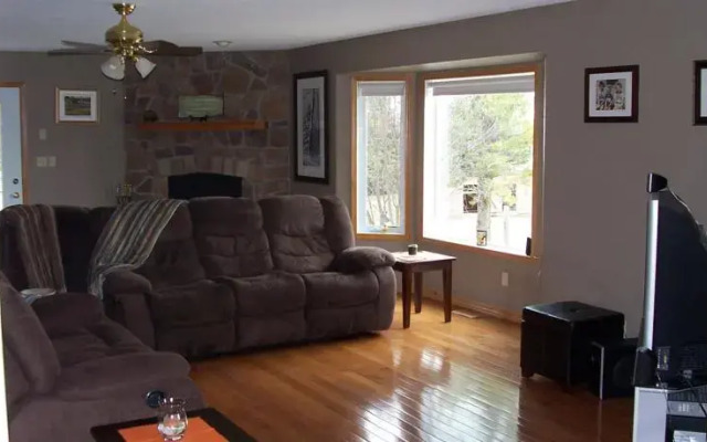 Krusi Retreat Bed & Breakfast Vacation Home