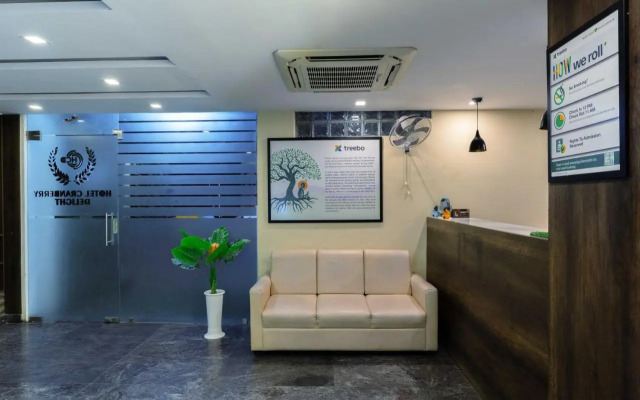 Treebo Cranberry Delight