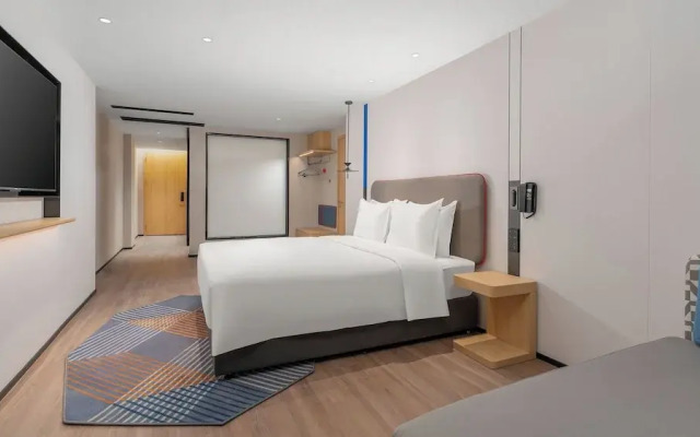 Longyan Liancheng by IHG