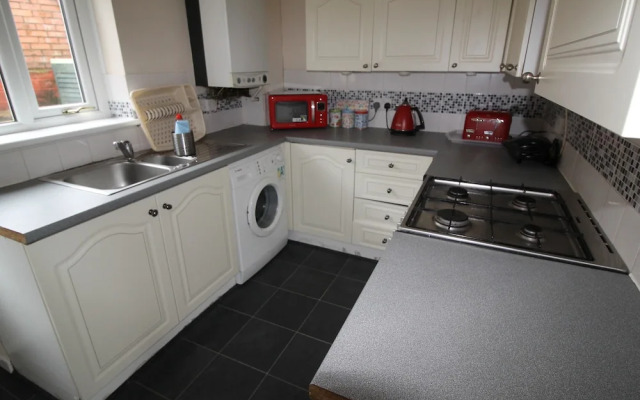 26 Merthyr Road