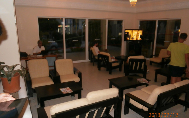 Aslanis Village