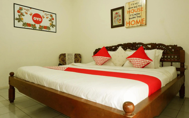 OYO 604 Cemara's Homestay