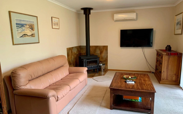 Leeward 'tranquil beachfront'