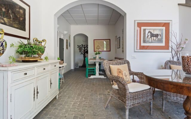 Scenic Apartment in Rome near Lago di Martignano