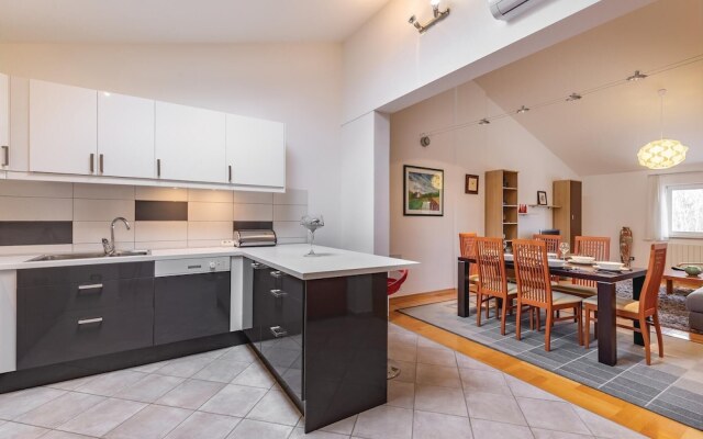 Nice Home in Volme With Wifi and 3 Bedrooms