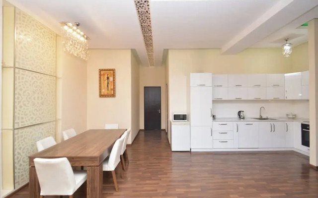 North Ave. Apartments by Luxe Group HH55